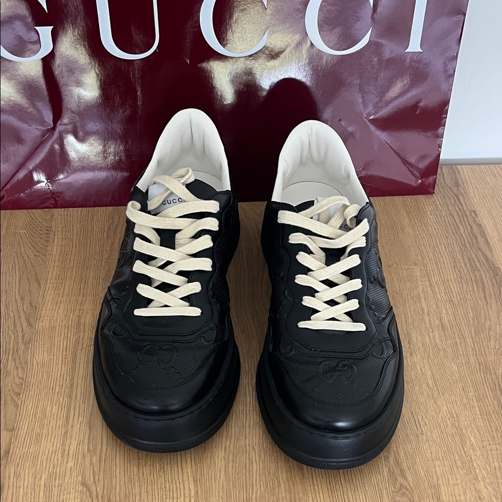 Gucci Men's Black Sneakers with Cream Laces